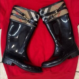 Burberry rain boots